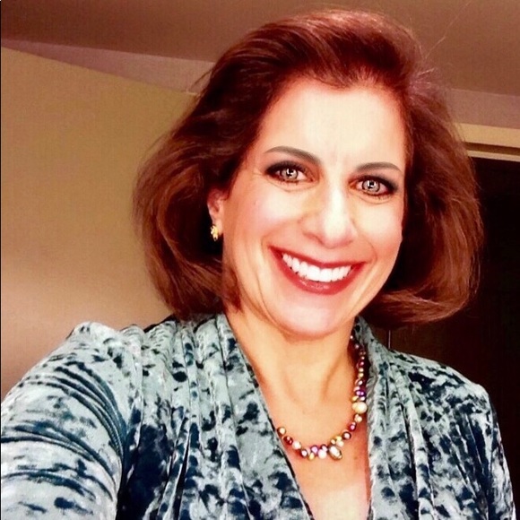 Meet your Posher, Elise - Picture 1 of 1